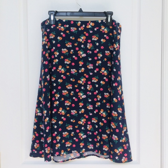 GAP Dresses & Skirts - Navy floral GAP Skirt A-line flare rayon